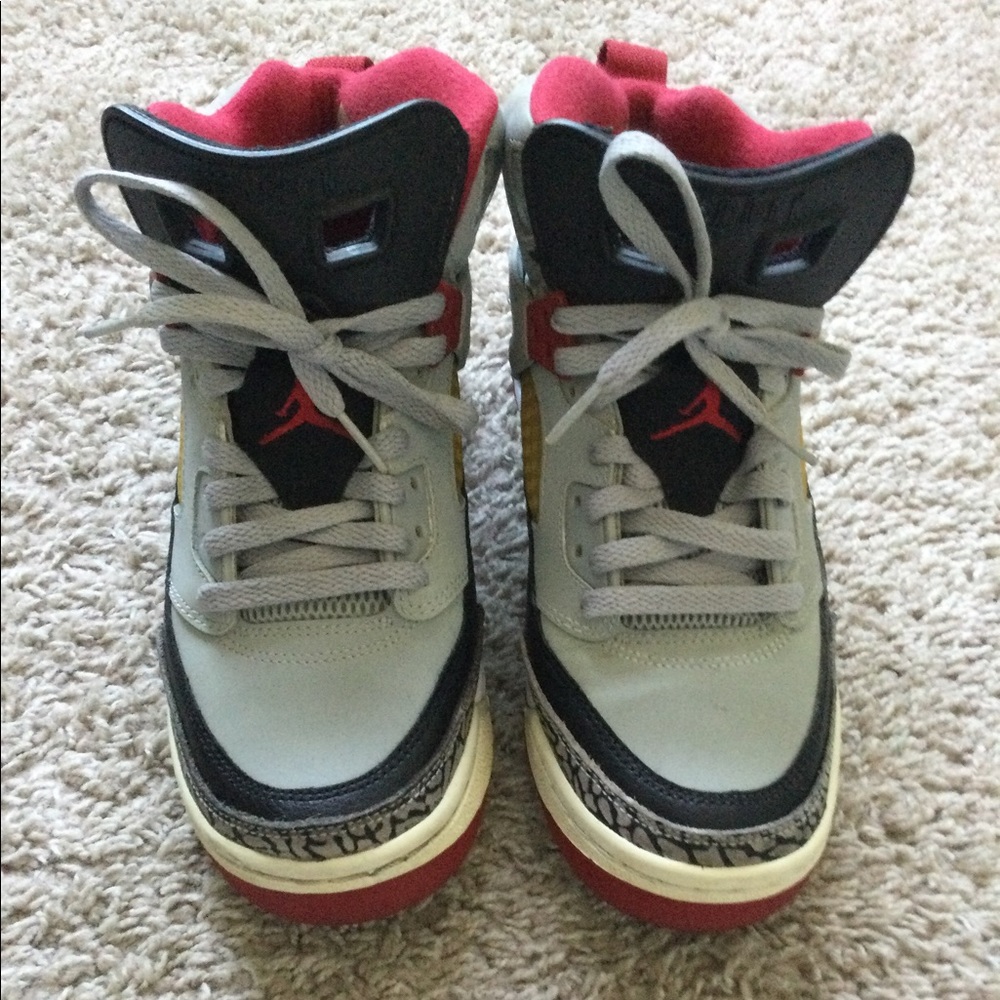 ๐ฅ๐ฅHOST PIC๐ฅ๐ฅJordan Sneakers - Picture 4 of 16